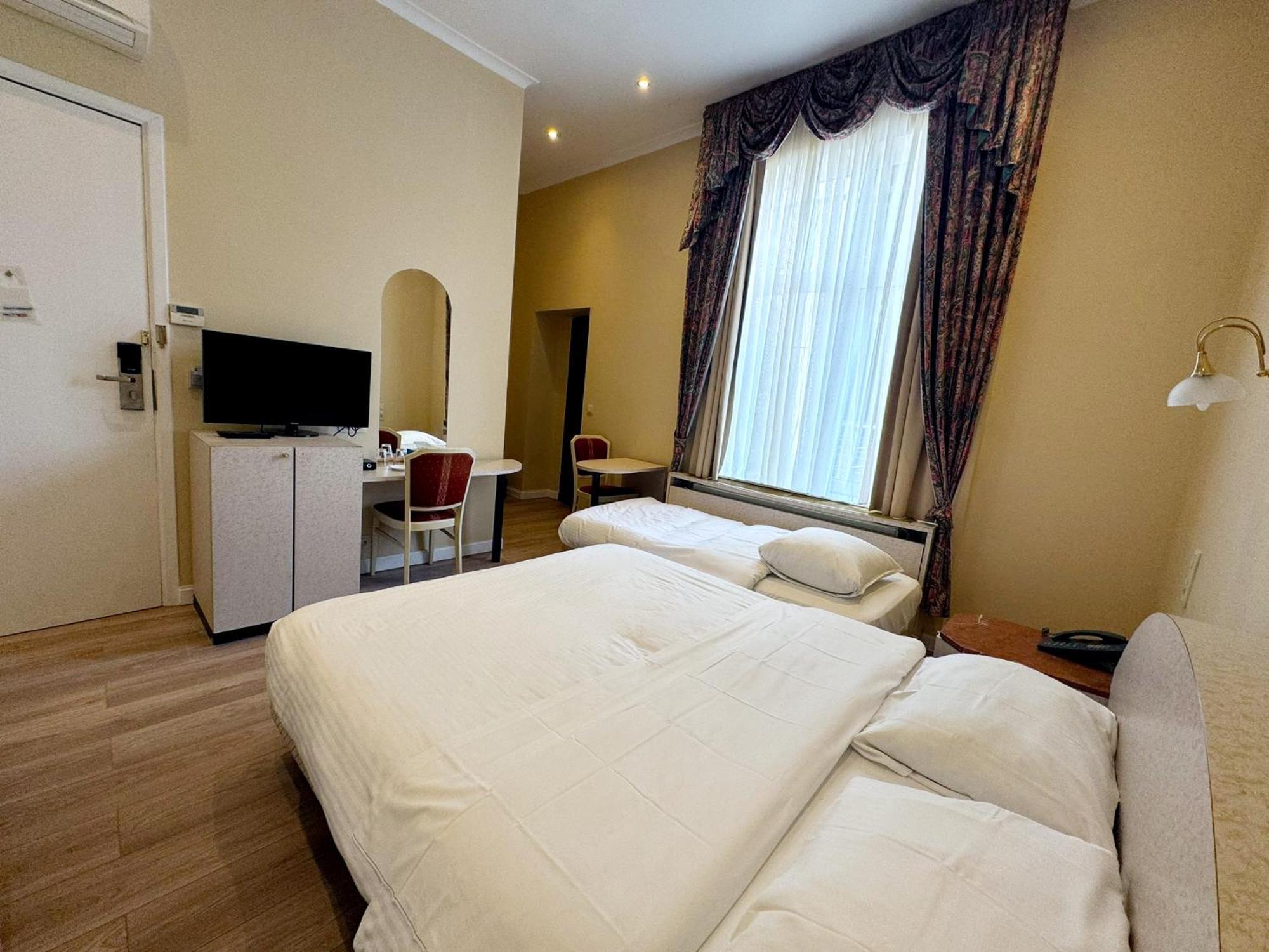 Hotel L'Auberge Du Souverain Auderghem Luaran gambar